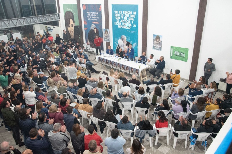 El peronismo de la Sptima realiz un masivo plenario en Roque Prez